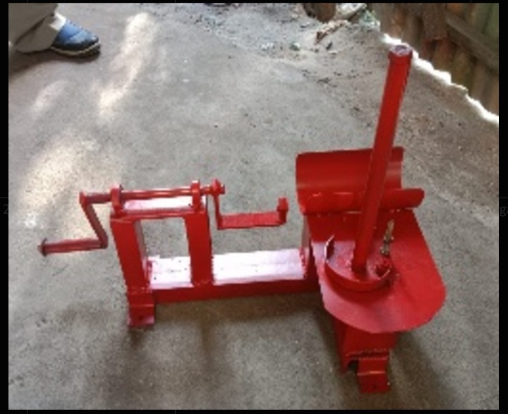 Mesin Pemotong Botol Plastik